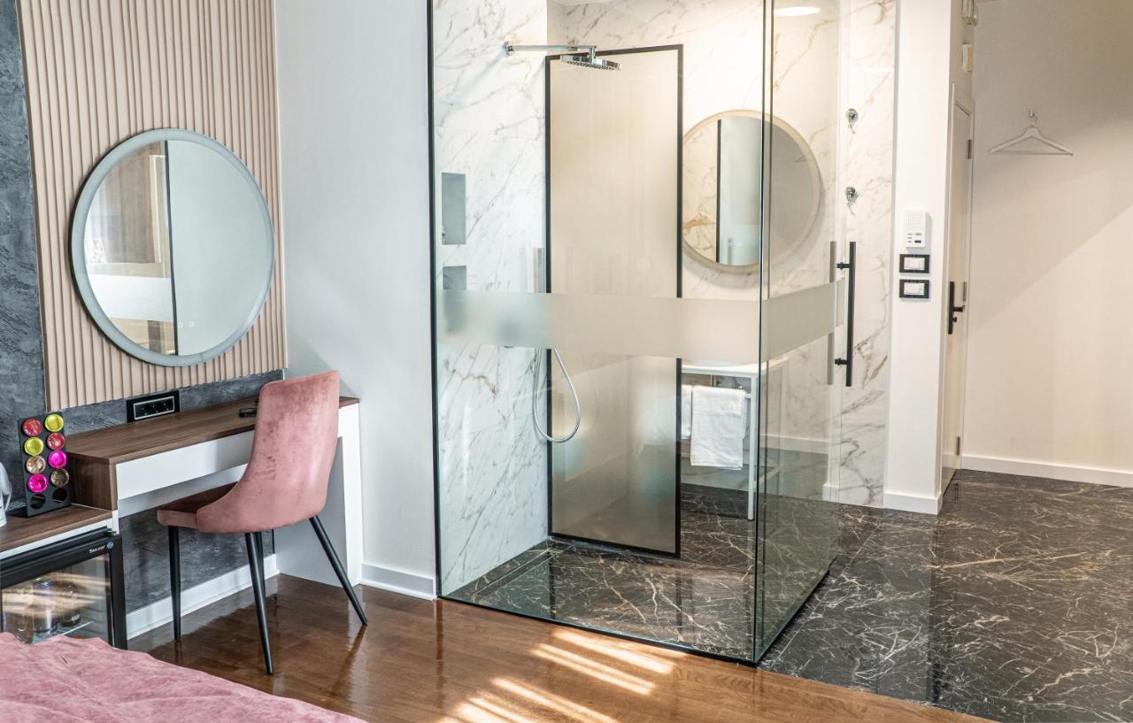 9 Nine - Luxury Apartments & Suites Belgrad Exteriör bild