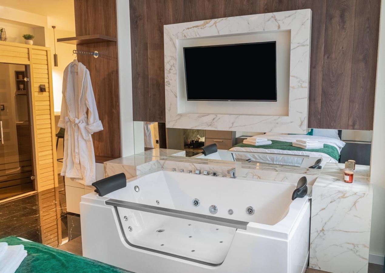 9 Nine - Luxury Apartments & Suites Belgrad Exteriör bild