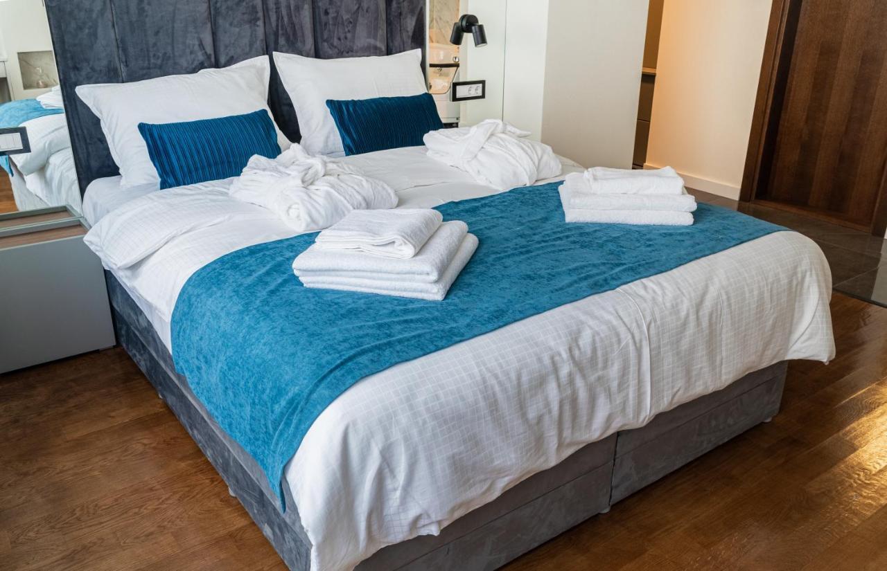 9 Nine - Luxury Apartments & Suites Belgrad Exteriör bild