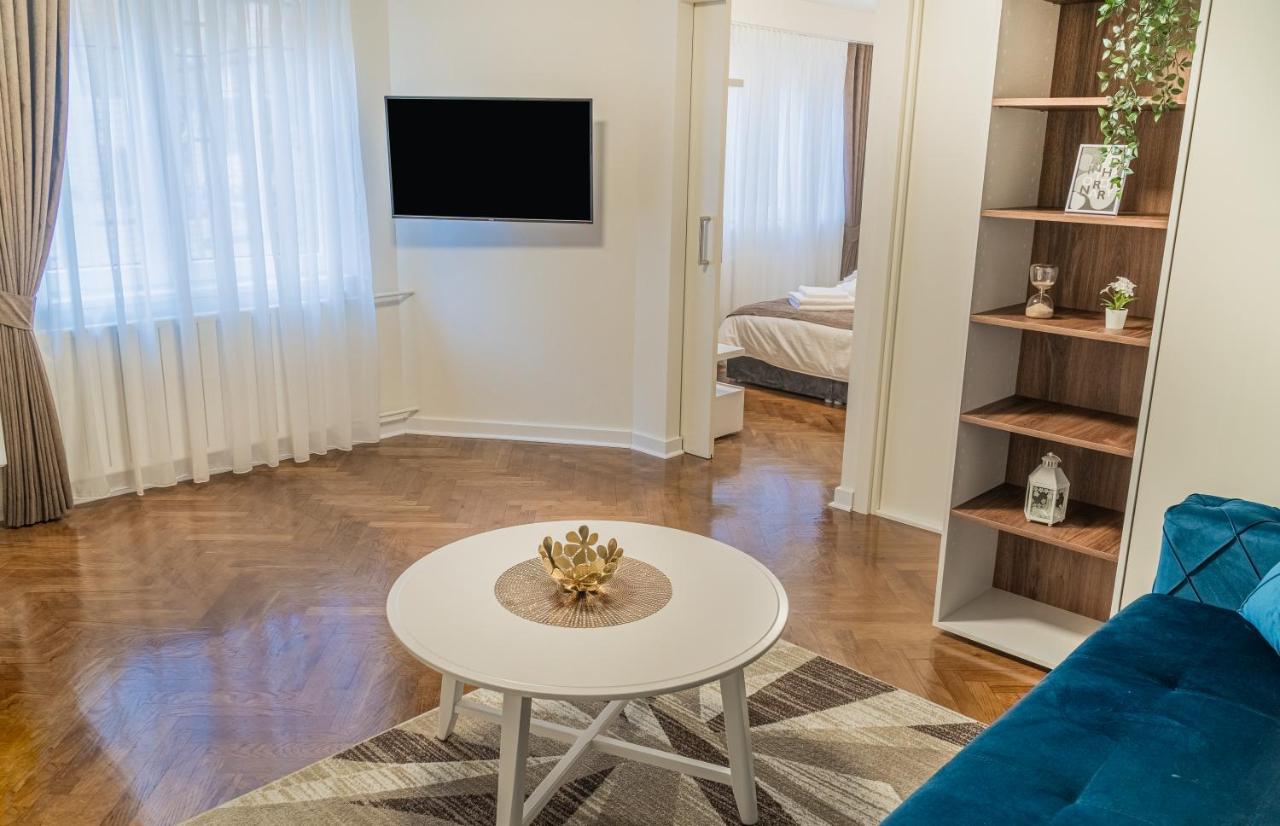 9 Nine - Luxury Apartments & Suites Belgrad Exteriör bild