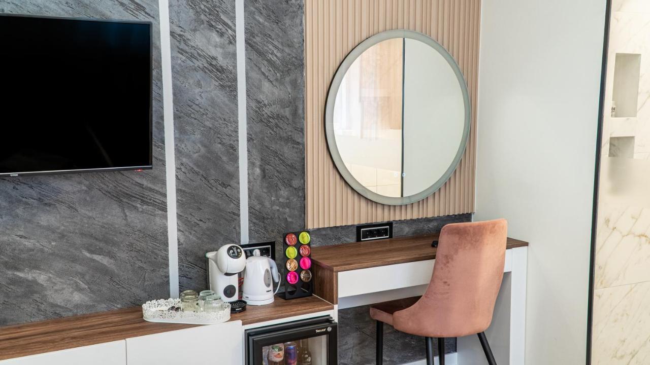 9 Nine - Luxury Apartments & Suites Belgrad Exteriör bild