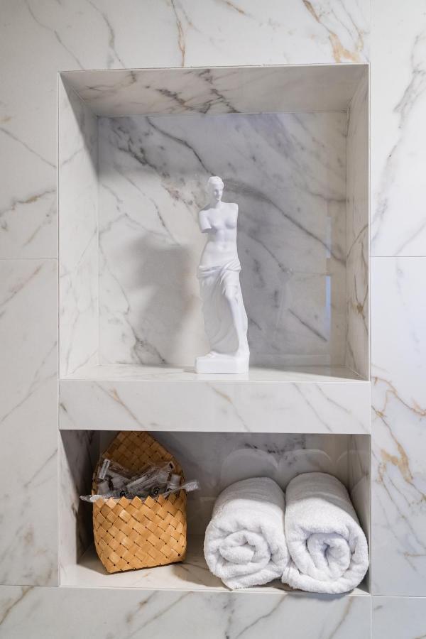 9 Nine - Luxury Apartments & Suites Belgrad Exteriör bild