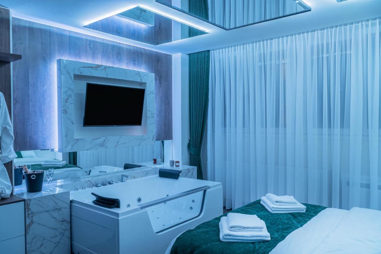 9 Nine - Luxury Apartments & Suites Belgrad Exteriör bild