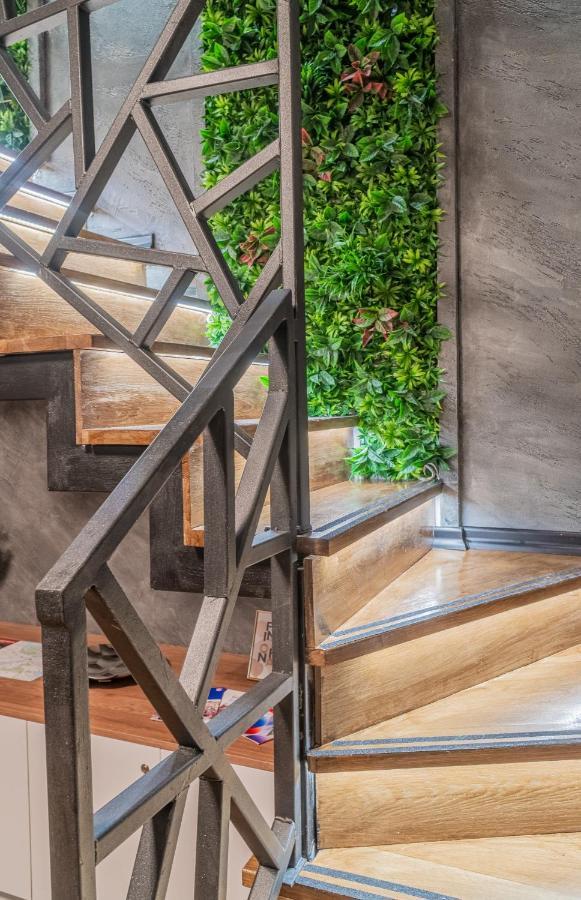 9 Nine - Luxury Apartments & Suites Belgrad Exteriör bild