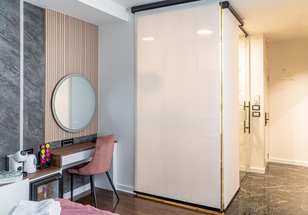 9 Nine - Luxury Apartments & Suites Belgrad Exteriör bild